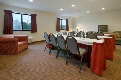 Baymont Inn & Suites Monroe - 