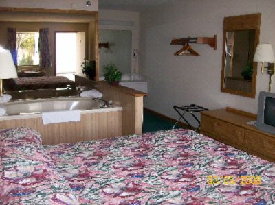 Lynina Inn - Jaccuzzi Suite