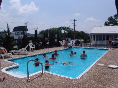 Lynina Inn - Outdoor Pool