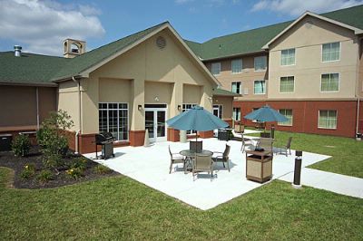 Homewood Suites by Hilton Lancaster - Outdoor Seating With Barbeque Grill