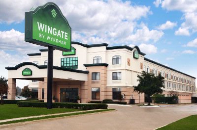 Wingate by Wyndham Dfw North - Front Entrance