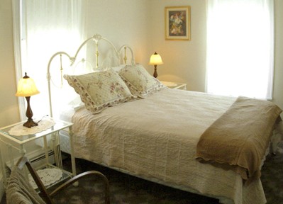 Room#15 Each Iron Bed Unique To The Room