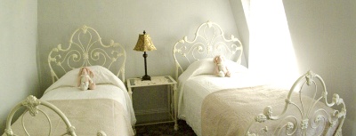 Adjoining Rooms Comfortable For Any Age