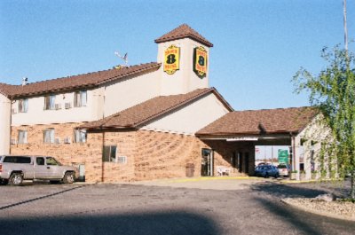 Super 8 Motel - 