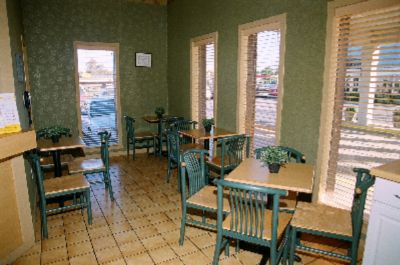 Super 8 Motel - 
