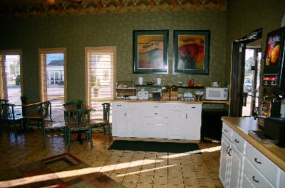 Super 8 Motel - 