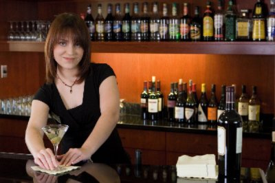 Courtyard by Marriott Santa Clarita Valencia - Enjoy A Drink In Our Courtyard Lounge.