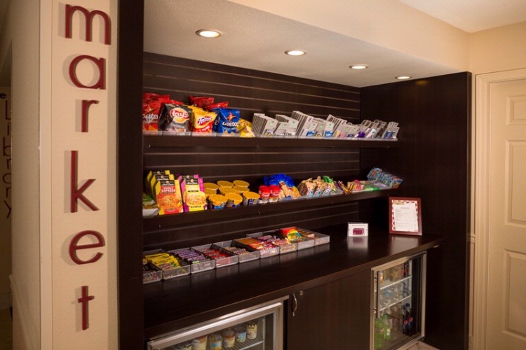 Residence Inn - Convenient Work Space