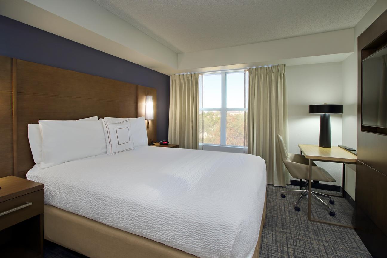 North Scottsdale Residence Inn by Marriott - Resort-like Pool Area