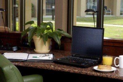 Courtyard by Marriott Hampton - Business Center