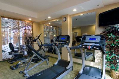Holiday Inn Petersburg North Fortlee - Fitness Room With State Of The Art Equipment
