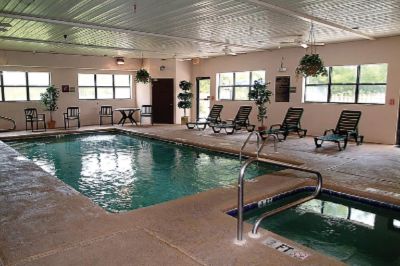 The Comfort Suites - Indoor Pool & Spa
