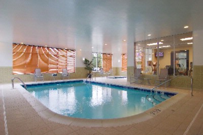Hampton Inn Petersburg Southpark Mall - Olympic Size Pool With Whirplool