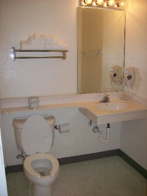 Crestwood Suites Austin - 