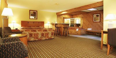 Deluxe Suite W/kingsize Bed & Hot Tub-1