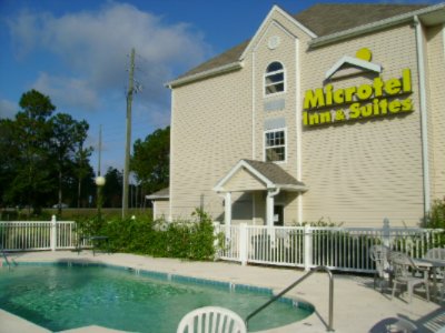 Microtel Inn & Suites - Pool Area