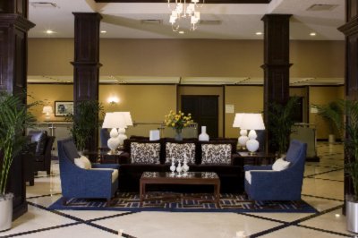 Detroit Riverside Hotel - Welcoming Lobby