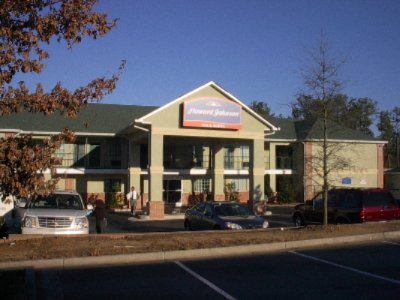 Howard Johnson Inn & Suites Jonesboro