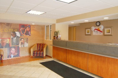 Red Roof Inn - Front Desk And Lobby