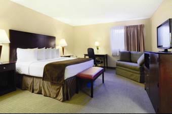 Best Western Mccarran Inn - Recently Remodeled Enhanced King Guest Room.