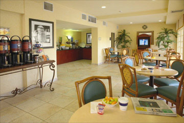 Hampton Inn & Suites San Clemente - Breakfast