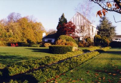 Fall Time At The Southampton Inn