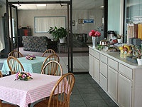 Atlantic Inn Breakfast Bar