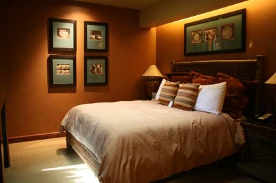 Feather Falls Casino & Lodge - Bedrooms Feature Decorator Bed Treatments And Felicity Pillow-top Mattresses.