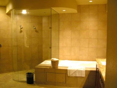 Feather Falls Casino & Lodge - Some Suites Have Unique Stone-and-glass Showers Or Jetted Tubs.