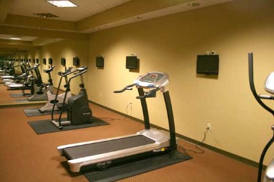Feather Falls Casino & Lodge - A Well-equipped Workout Room Is Available.