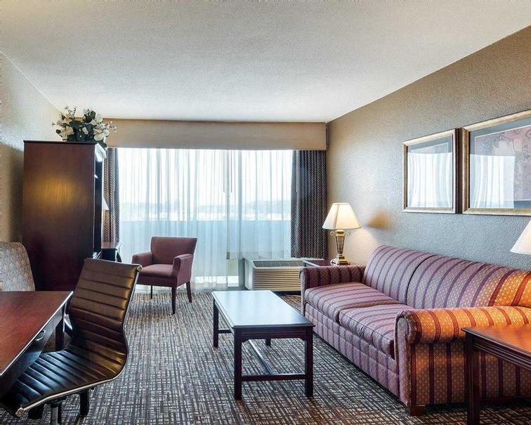 Best Western Coliseum Inn & Suites - Business Center