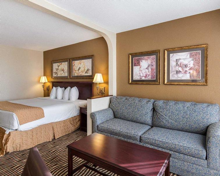 Best Western Coliseum Inn & Suites - Indoor Pool