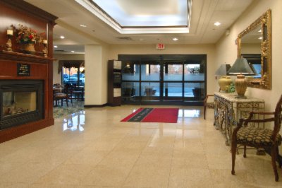 Hampton Inn Hull Street - Rich Contemporary Lobby