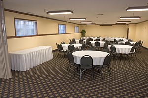 Hawthorn Suites West - 