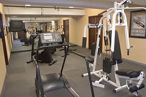 Hawthorn Suites West - 
