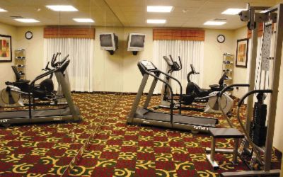 Best Western Auburndale Inn & Suites - The Fitness Center Is Open 10a.m. - 6p.m. For A Great Workout!