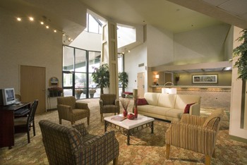 Best Western Inn at the Meadows - Enjoy Our Lobby To Relax Wait For Friends. Use Our The Internet On Our Guest Computer.