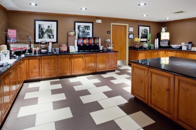 Breakfast Area / Lobby
