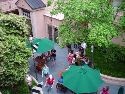 Courtyard Great For Kids !!