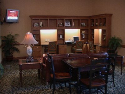 Americinn - Game Table & Business Center