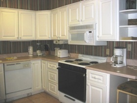 Island Echos - Fully Equipped Kitchen