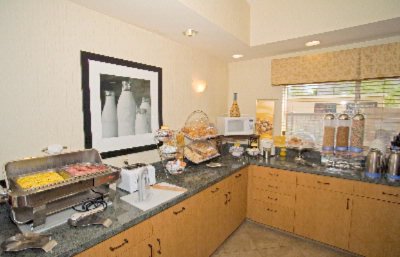 Hampton Inn Phoenix / Midtown (downtown Area) - Breakfast Buffet With Hot Items