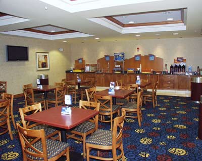 Holiday Inn Express & Suites - 