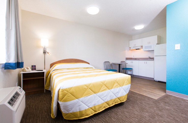 Savannah Suites at Oyster Point - 