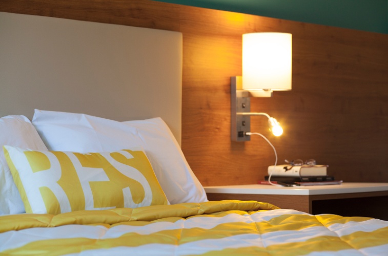 Savannah Suites at Oyster Point - 