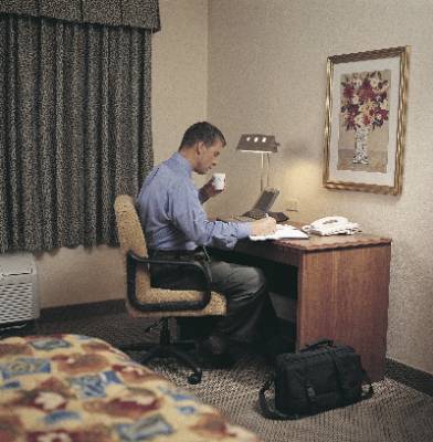 Baymont Inn & Suites Springfield South - Work Space
