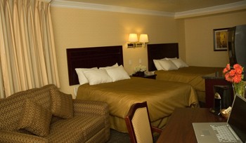Best Western Woodland Hills Inn - Two Queen Beds