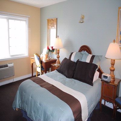 Travel Inn & Suites - 
