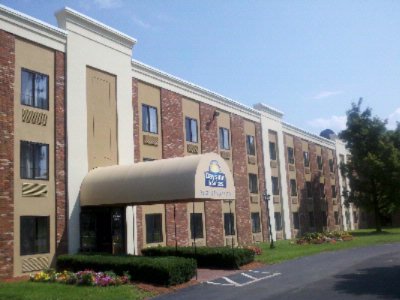 Days Inn & Suites - 