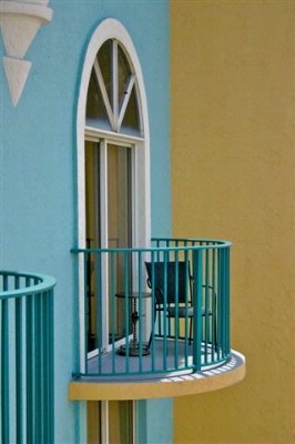 Embassy Suites Fort Lauderdale - All Balcony Rooms With Table & Chairs-based On Availability